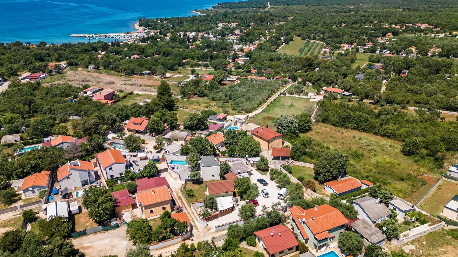 Rubis Holiday Home With Pool Peroj