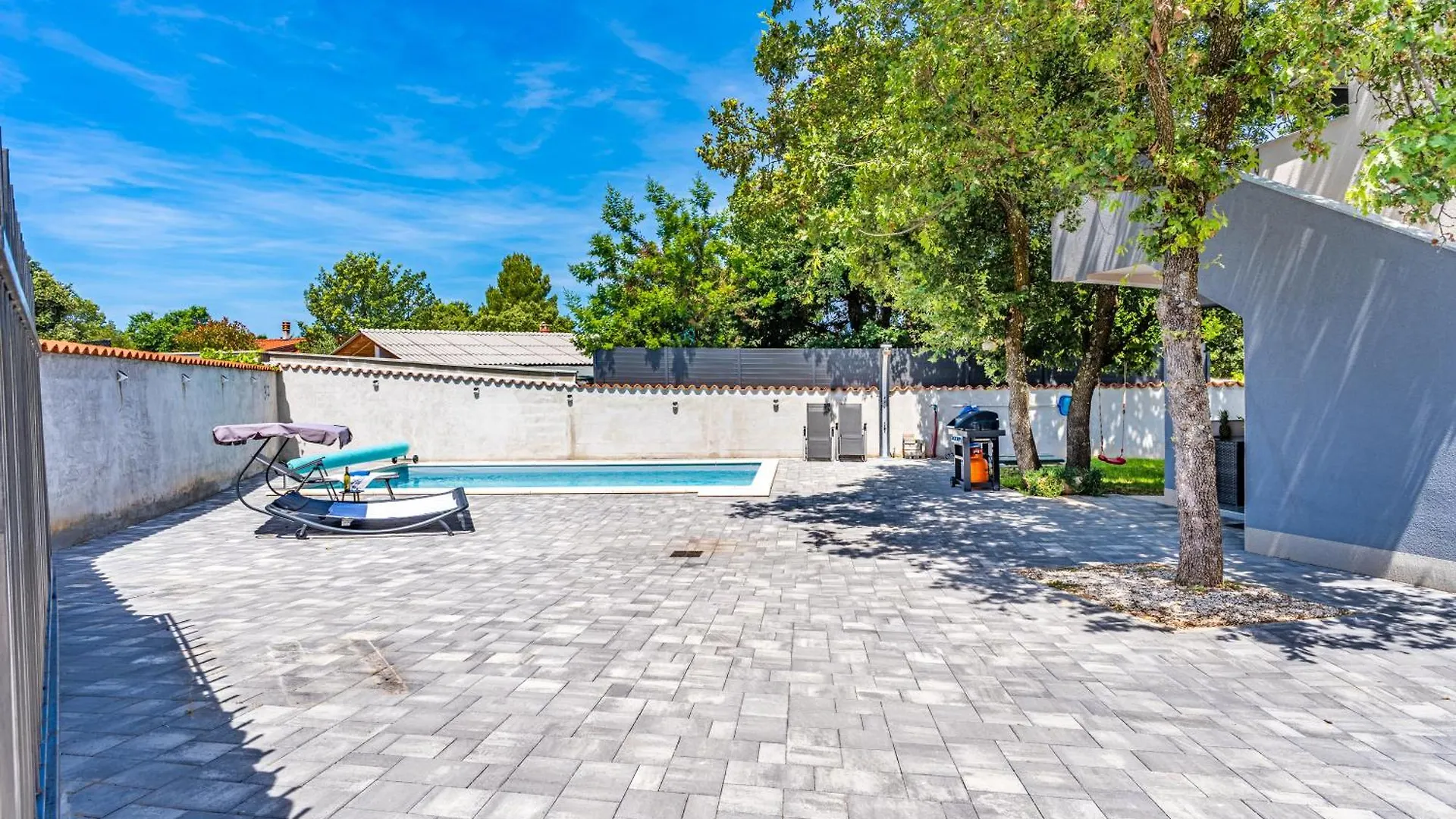 Rubis Holiday Home With Pool Peroj